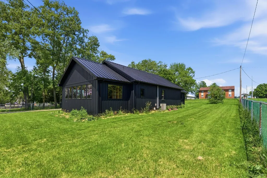 195 Bethlehem Road Paris KY 40361