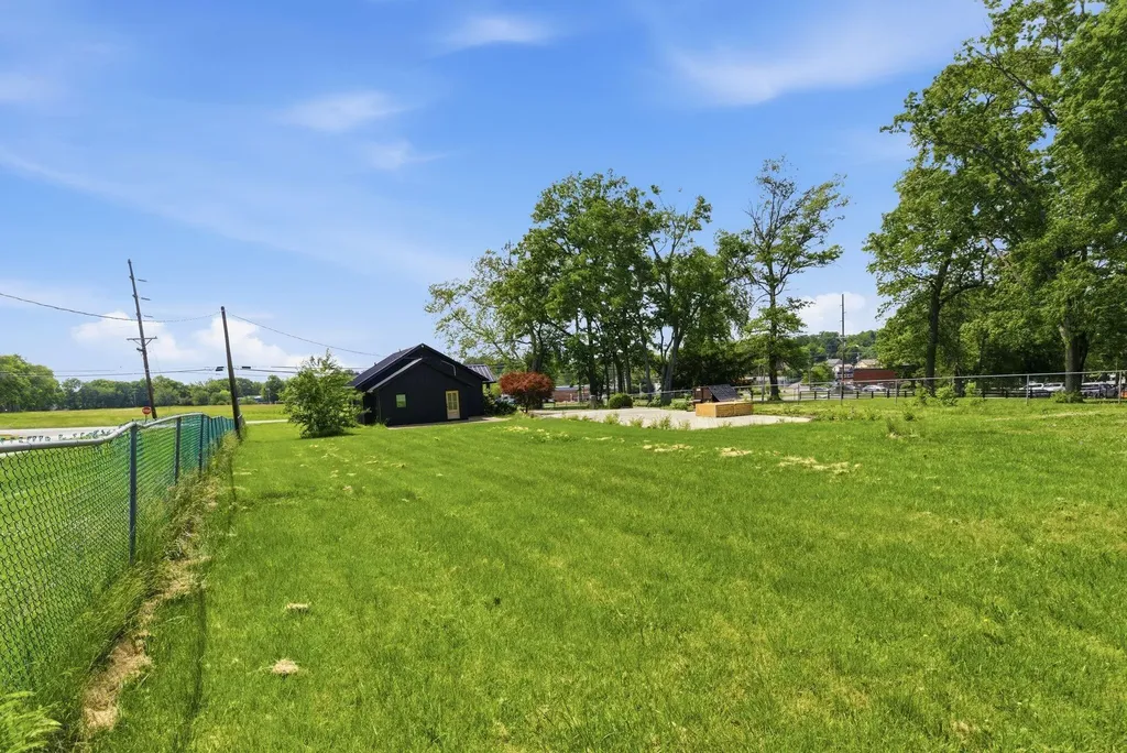195 Bethlehem Road Paris KY 40361