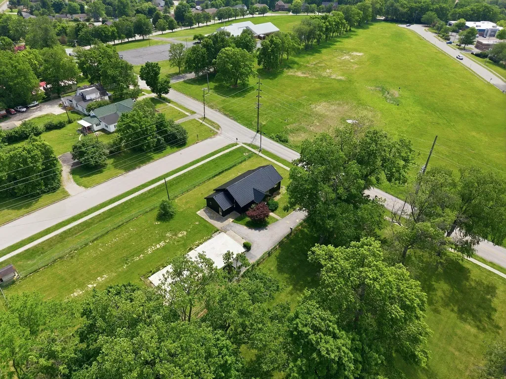195 Bethlehem Road Paris KY 40361