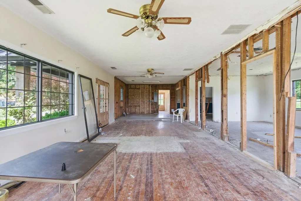 195 Bethlehem Road Paris KY 40361