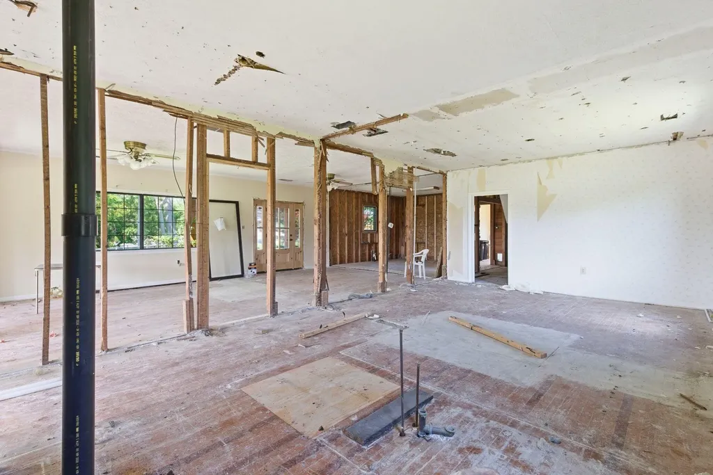 195 Bethlehem Road Paris KY 40361