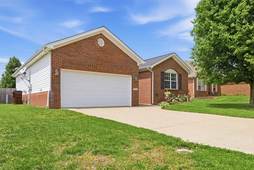 301 Harlan Drive Nicholasville KY 40356