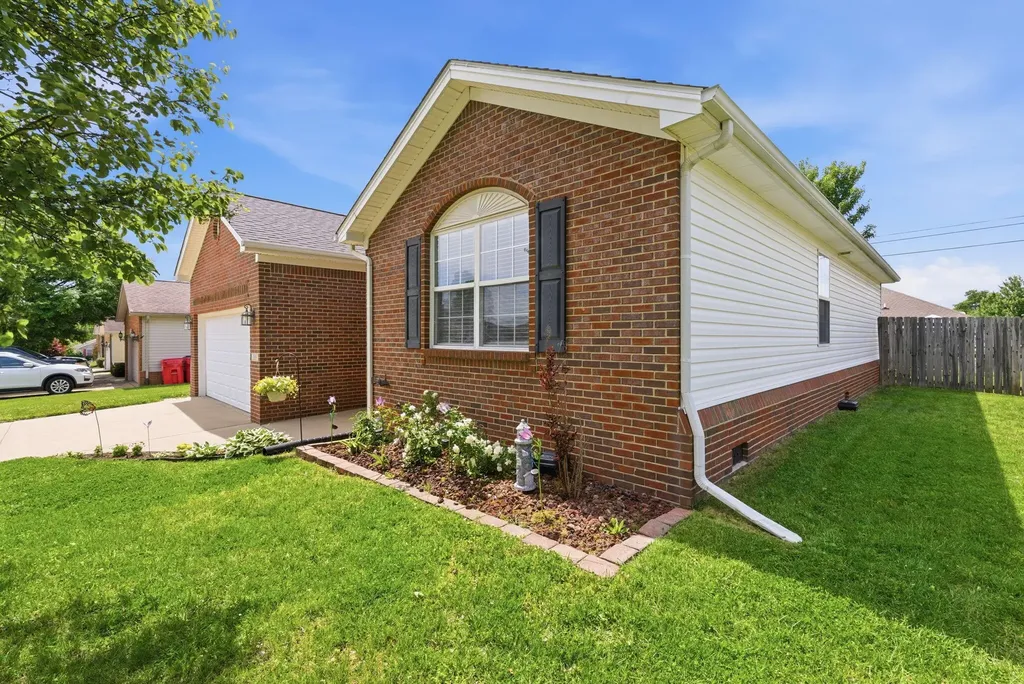 301 Harlan Drive Nicholasville KY 40356