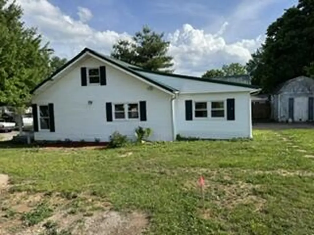 1985 Thatchers Mill Road Paris KY 40361