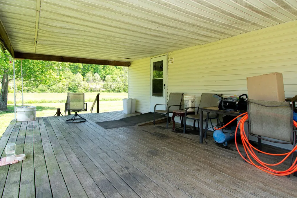 153 R Vancleve Road Campton KY 41301