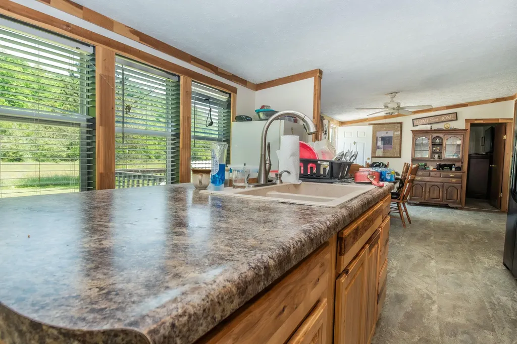 153 R Vancleve Road Campton KY 41301