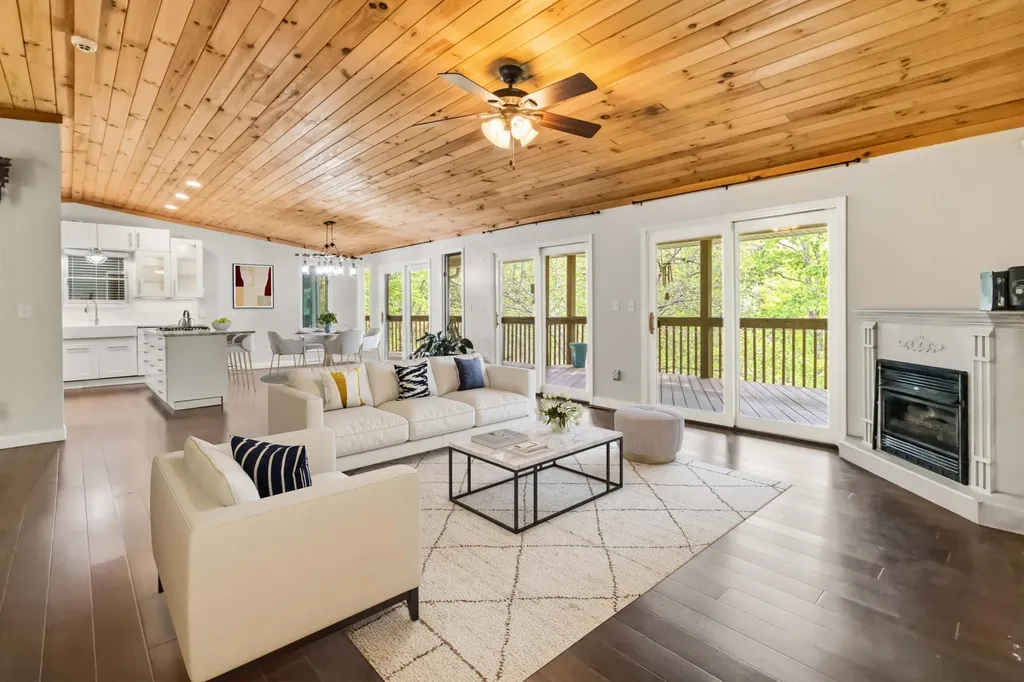 1597 Fisherman Cove Road London KY 40741