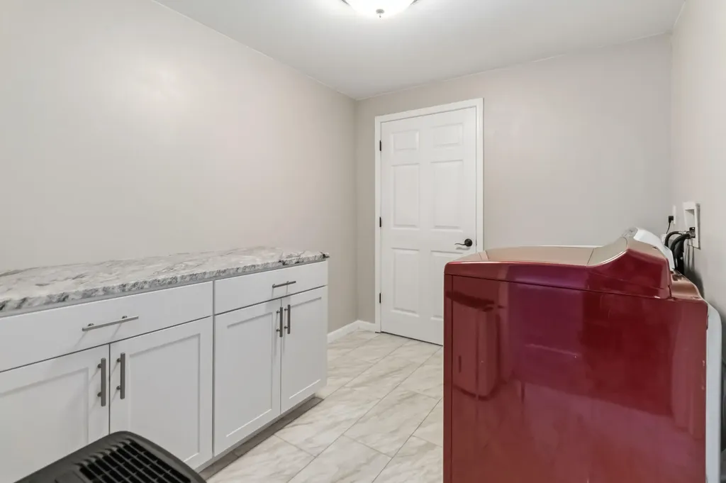 1597 Fisherman Cove Road London KY 40741