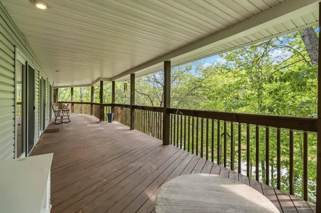 1597 Fisherman Cove Road London KY 40741