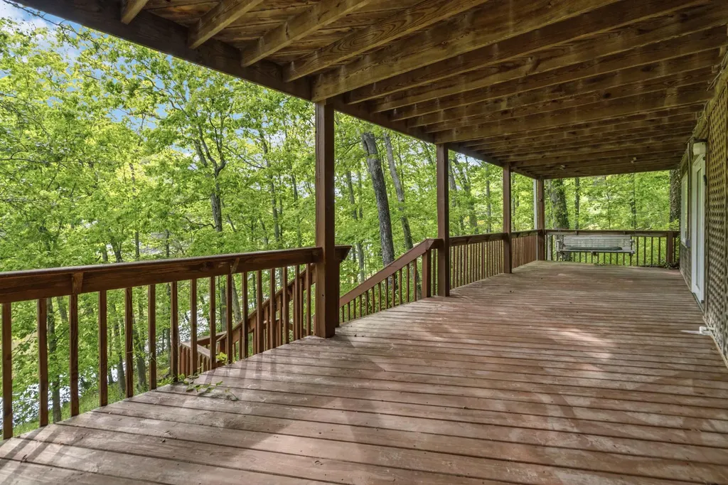 1597 Fisherman Cove Road London KY 40741