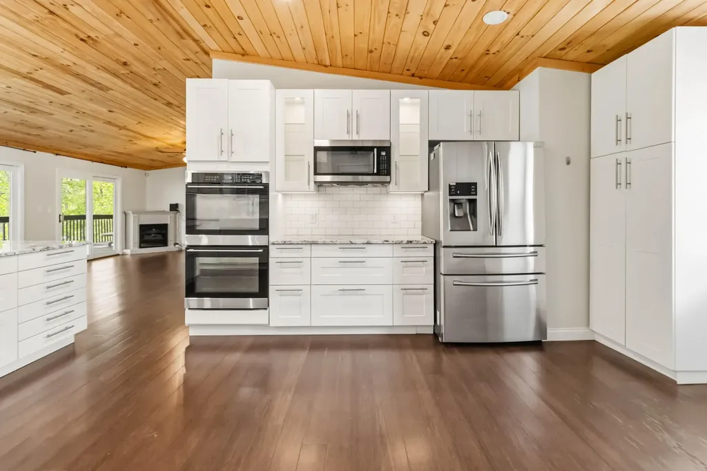 1597 Fisherman Cove Road London KY 40741