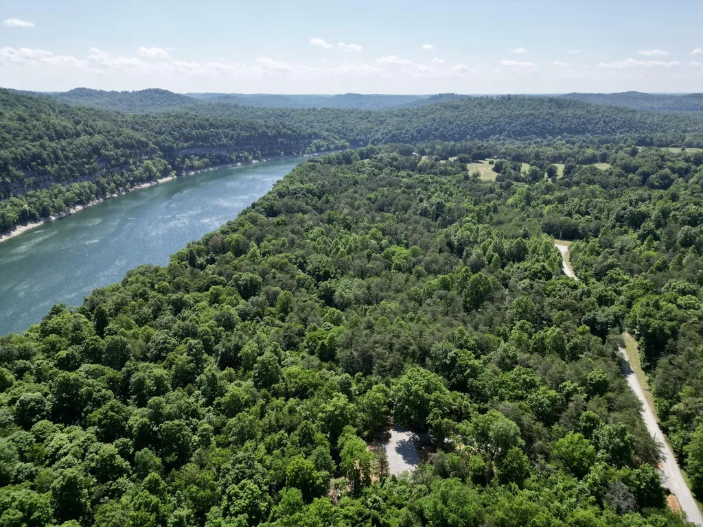 Lot 14 Buck Tail Drive Burnside KY 42519