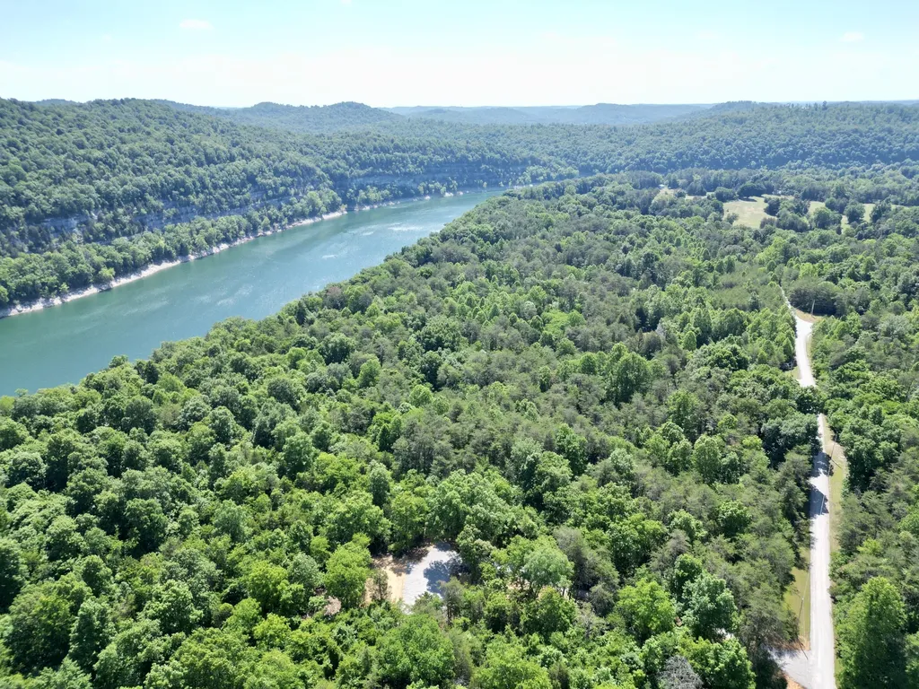 Lot 14 Buck Tail Drive Burnside KY 42519