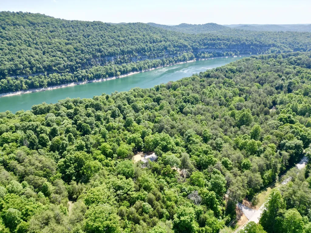 Lot 14 Buck Tail Drive Burnside KY 42519