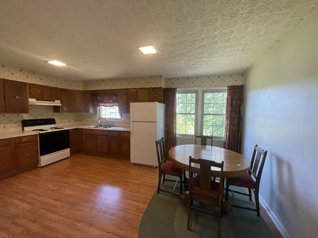 561 Old Whitley Road London KY 40744