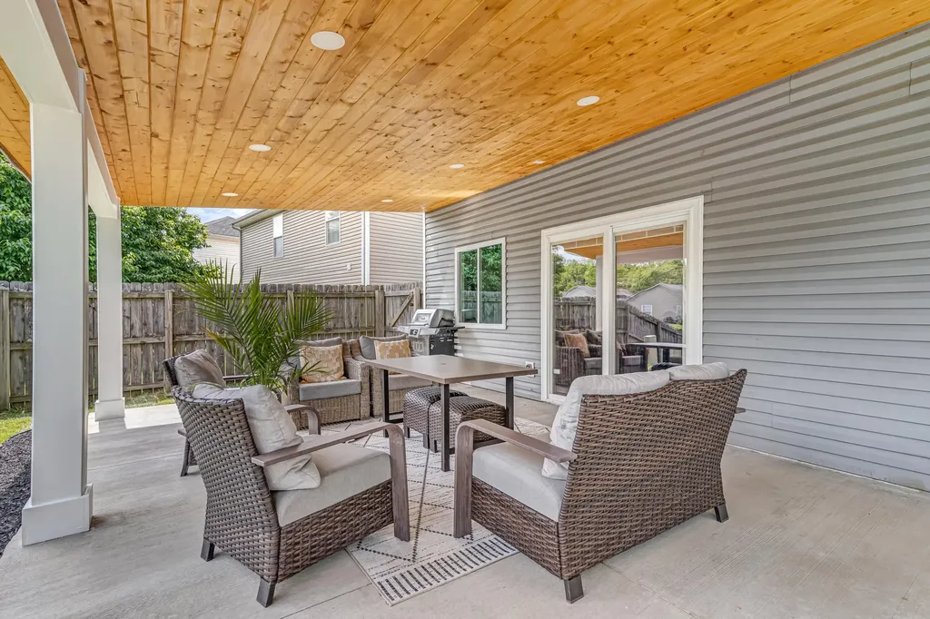 136 Baybrook Circle Nicholasville KY 40356