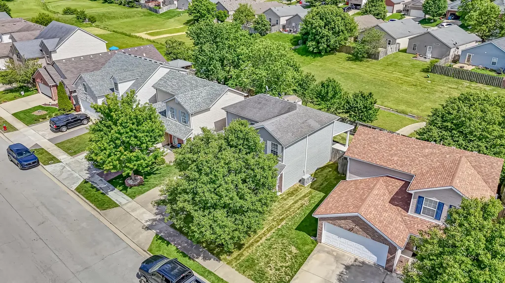 136 Baybrook Circle Nicholasville KY 40356
