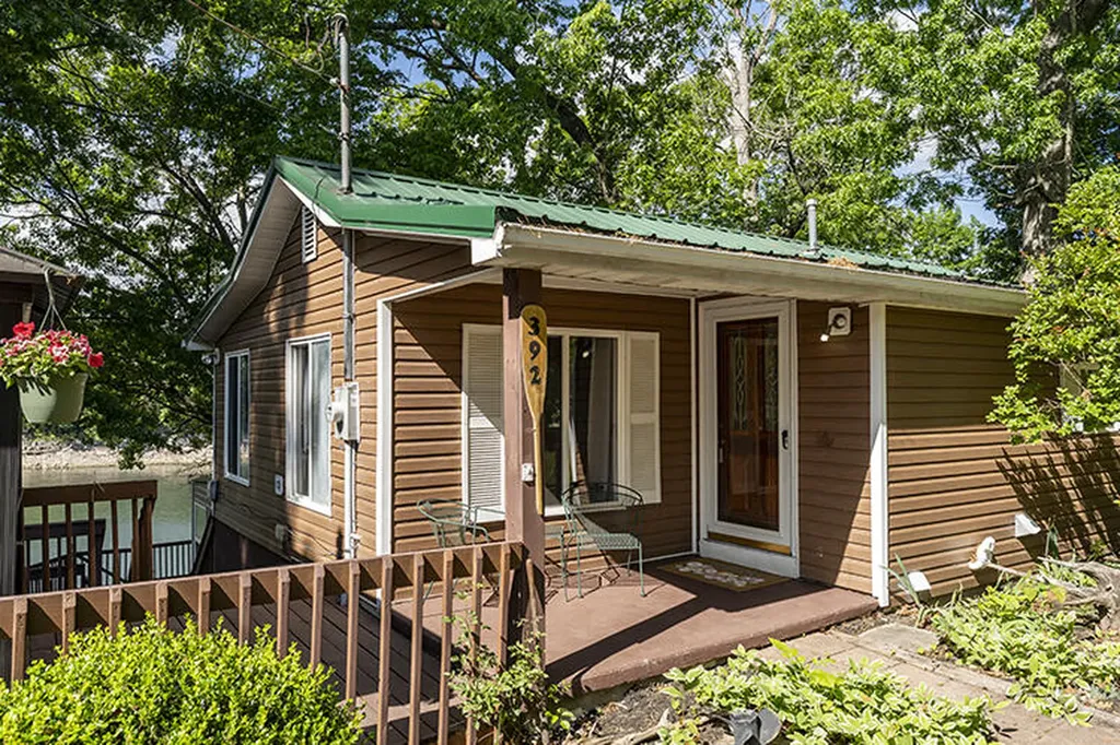 392 Lakeview Point Road Harrodsburg KY 40330