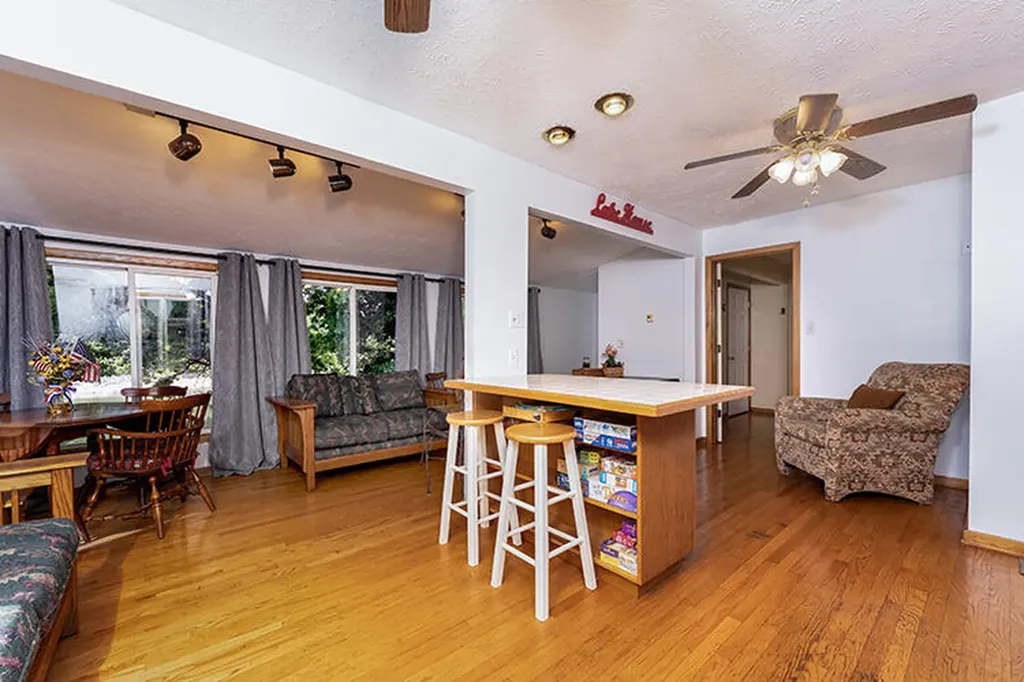 392 Lakeview Point Road Harrodsburg KY 40330