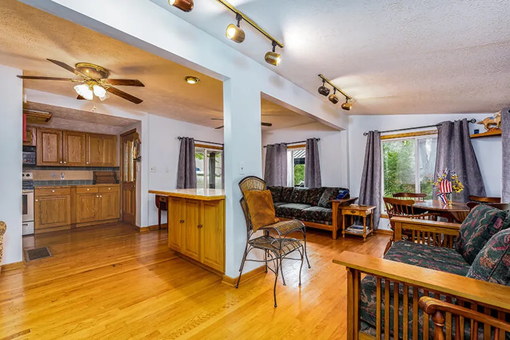 392 Lakeview Point Road Harrodsburg KY 40330