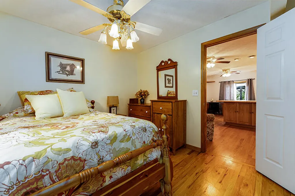 392 Lakeview Point Road Harrodsburg KY 40330