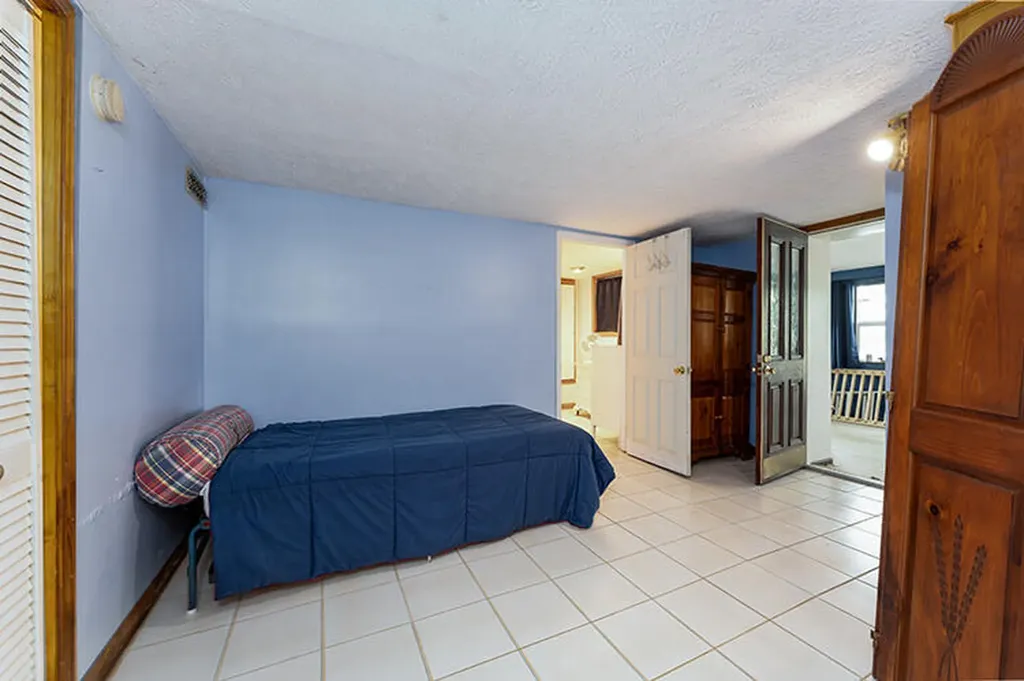 392 Lakeview Point Road Harrodsburg KY 40330