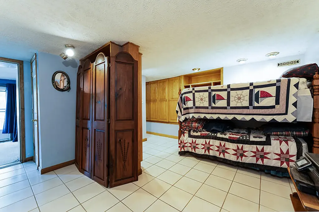 392 Lakeview Point Road Harrodsburg KY 40330