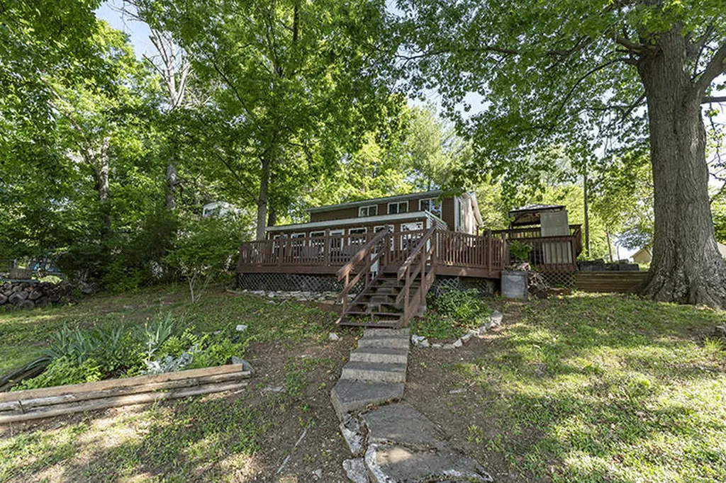 392 Lakeview Point Road Harrodsburg KY 40330