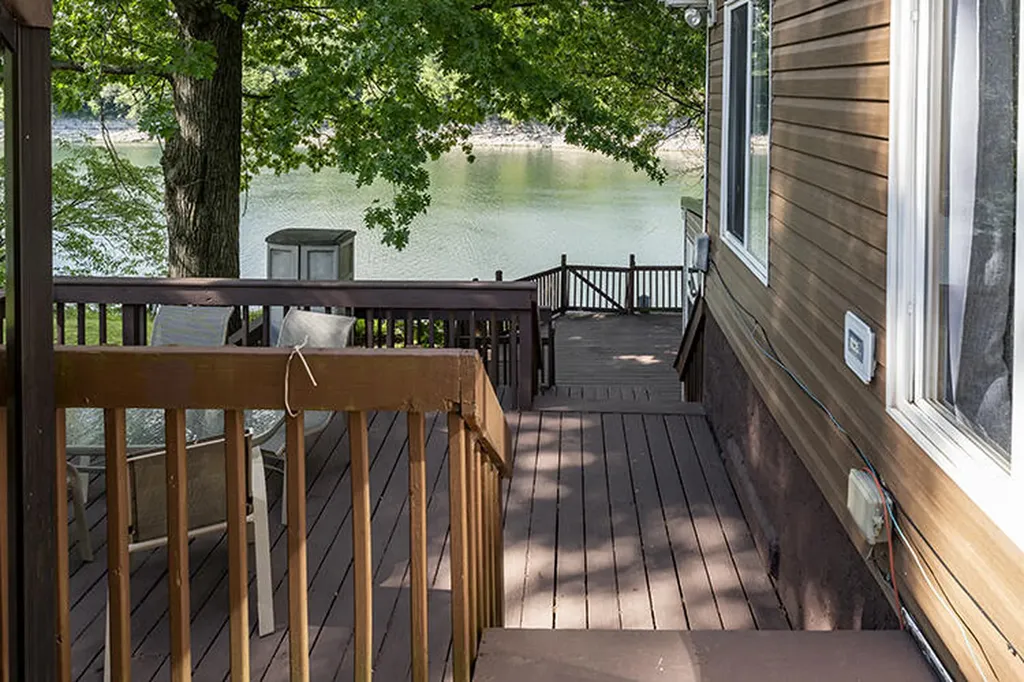 392 Lakeview Point Road Harrodsburg KY 40330