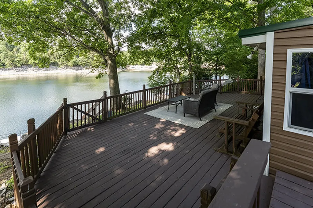 392 Lakeview Point Road Harrodsburg KY 40330