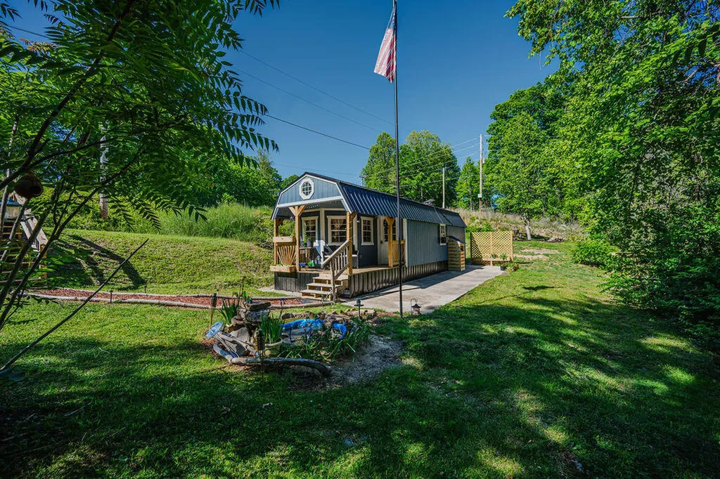22 Randa Smith Road Beattyville KY 41311