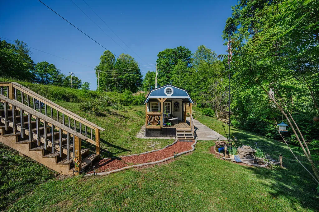 22 Randa Smith Road Beattyville KY 41311