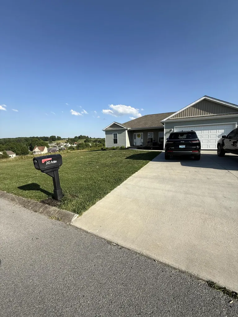 243 Arden Drive London KY 40741