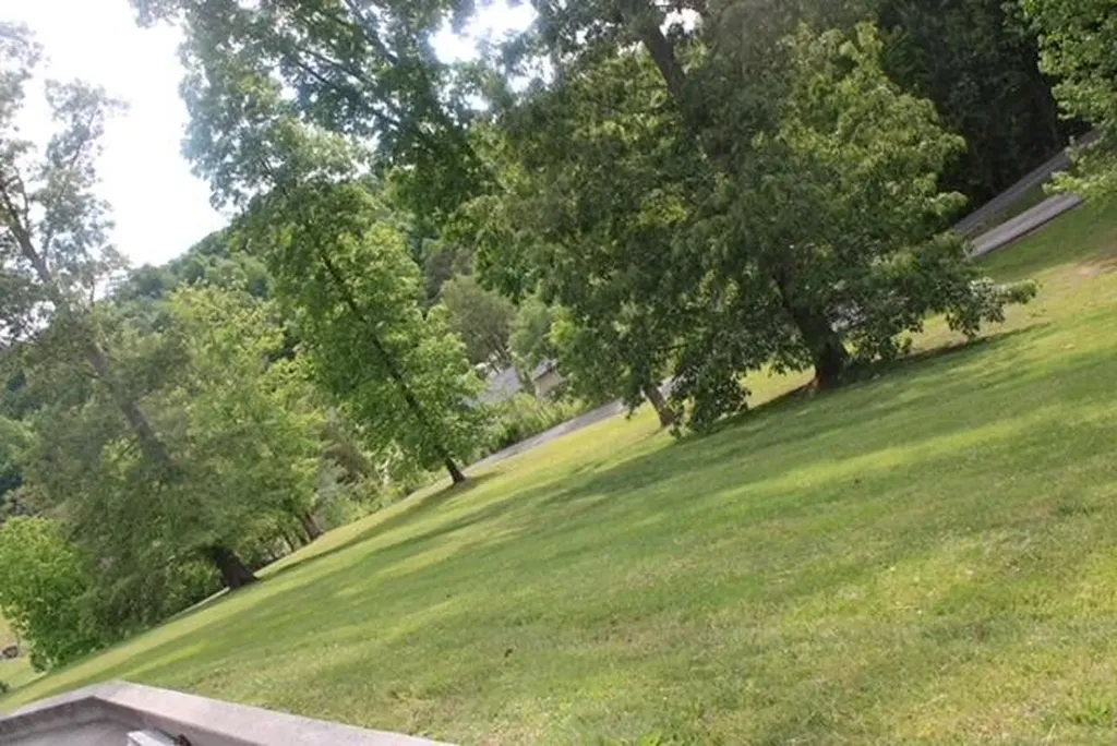 80 Seven Oaks Corbin KY 40701