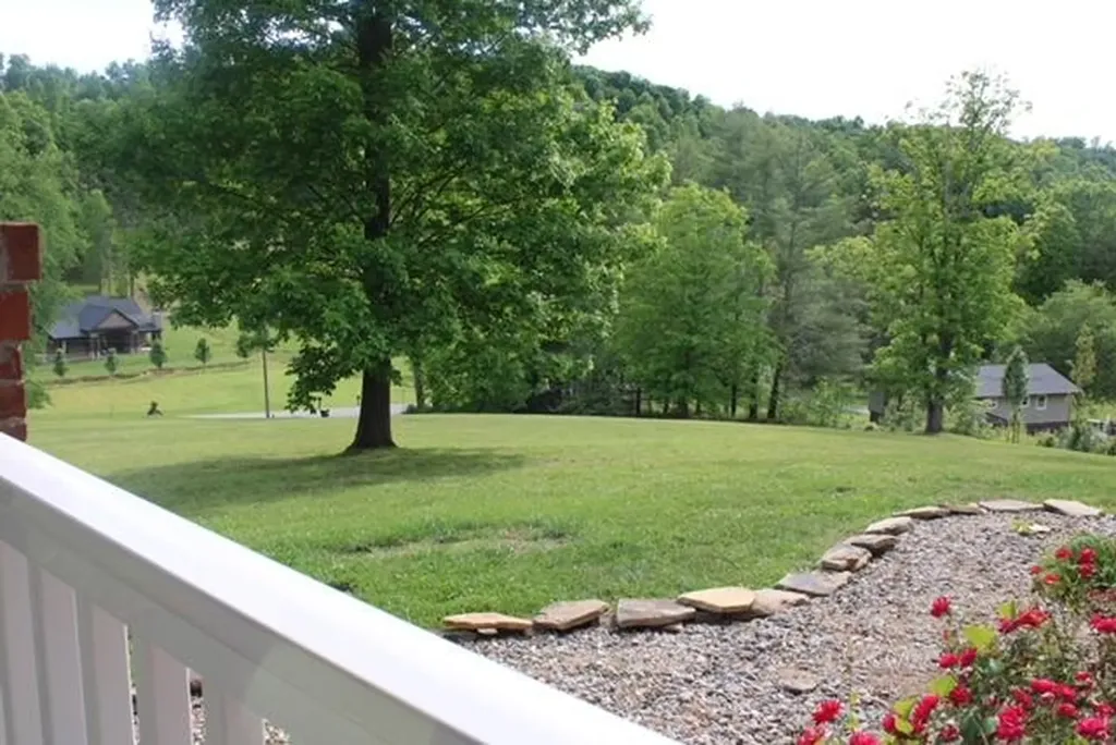 80 Seven Oaks Corbin KY 40701