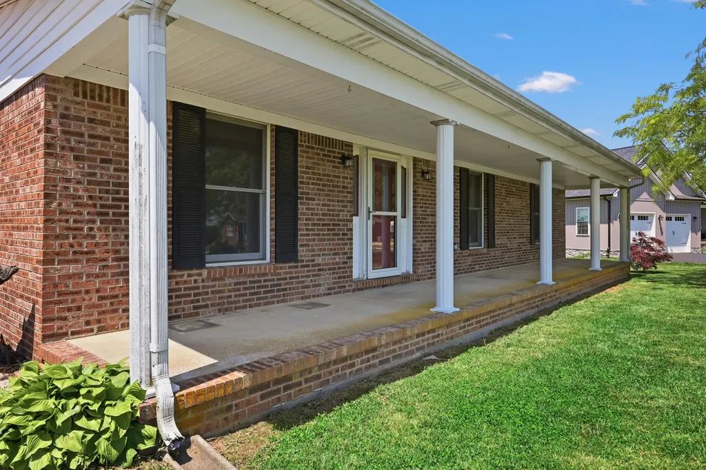 168 Dory Drive Salvisa KY 40372