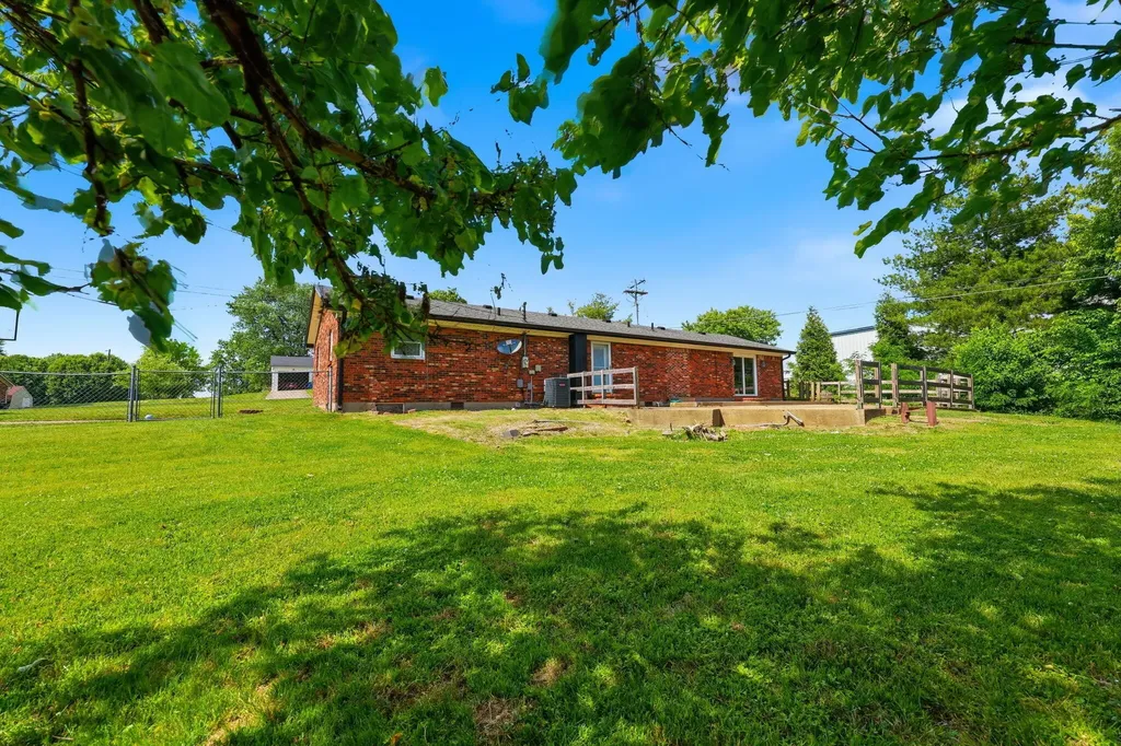 607 Keeneland Drive Bardstown KY 40004