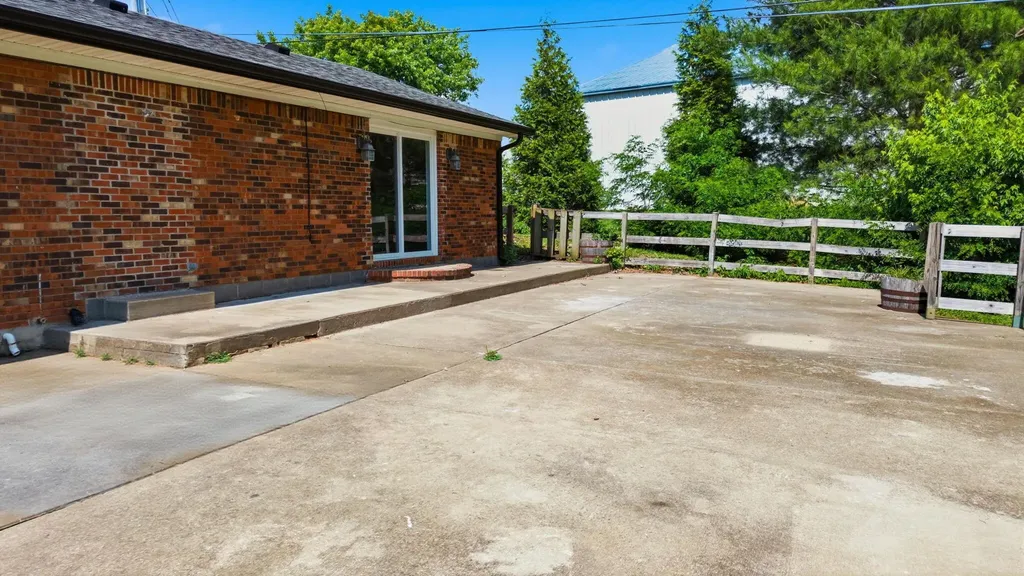 607 Keeneland Drive Bardstown KY 40004