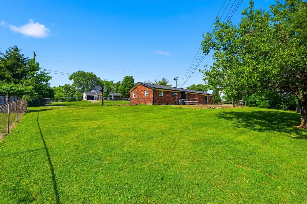607 Keeneland Drive Bardstown KY 40004