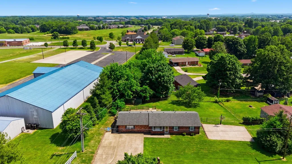 607 Keeneland Drive Bardstown KY 40004