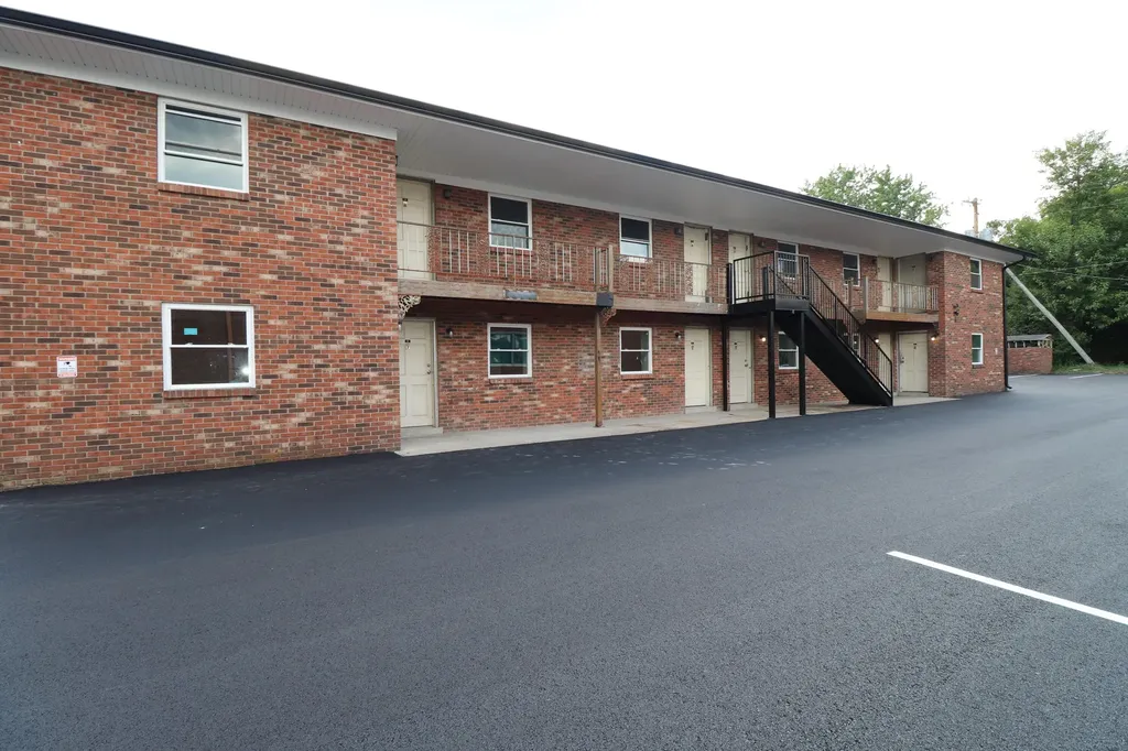 203 S 1st Street Nicholasville KY 40356