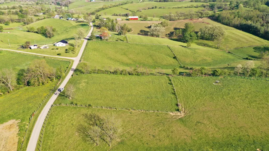 1 Gillispie Road Paris KY 40361