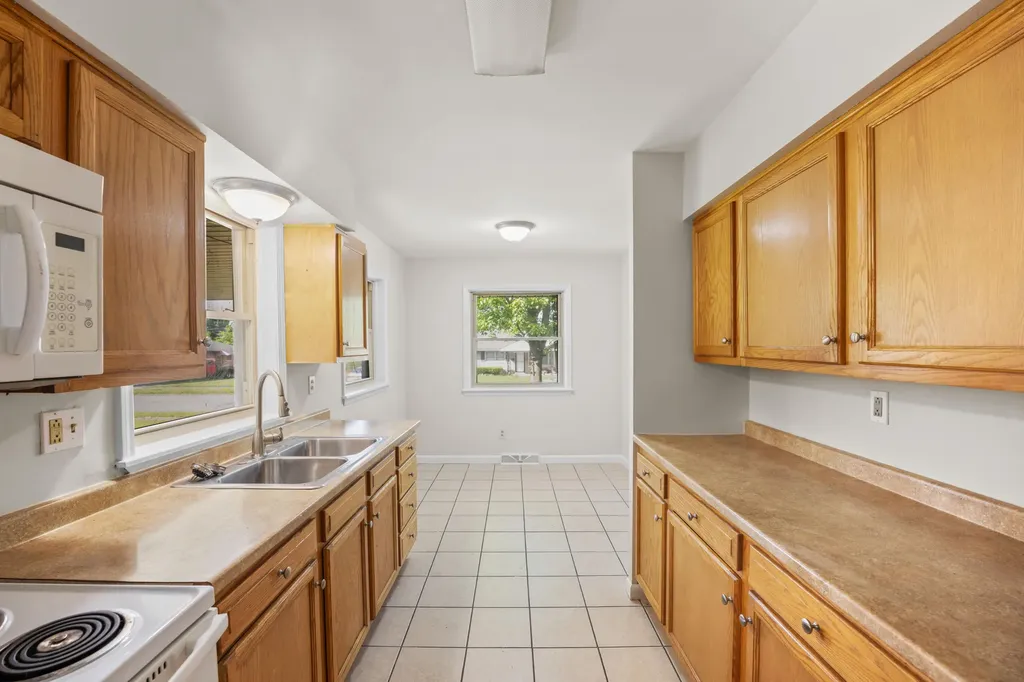 1644 Brittany Lane Lexington KY 40504