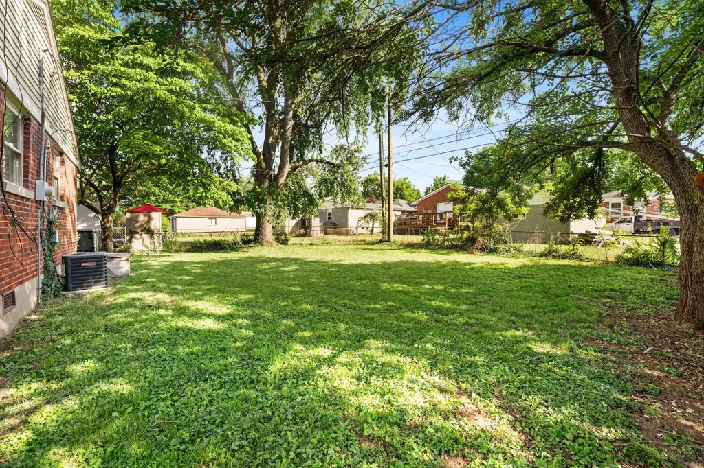 1644 Brittany Lane Lexington KY 40504