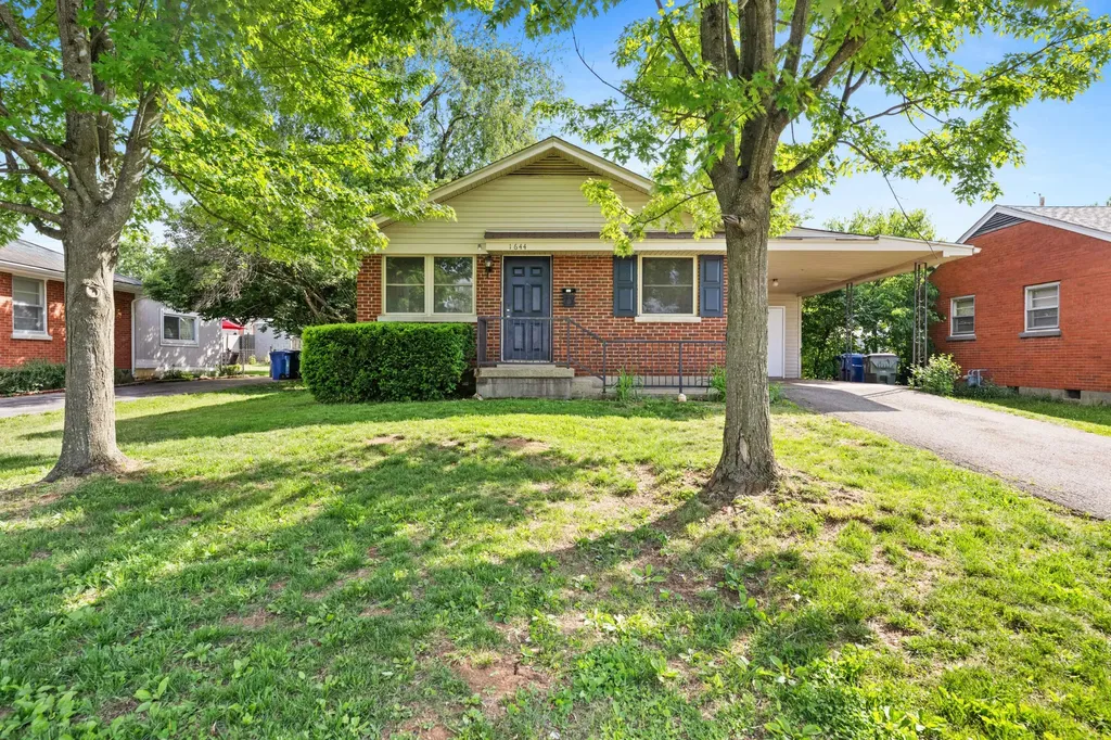 1644 Brittany Lane Lexington KY 40504