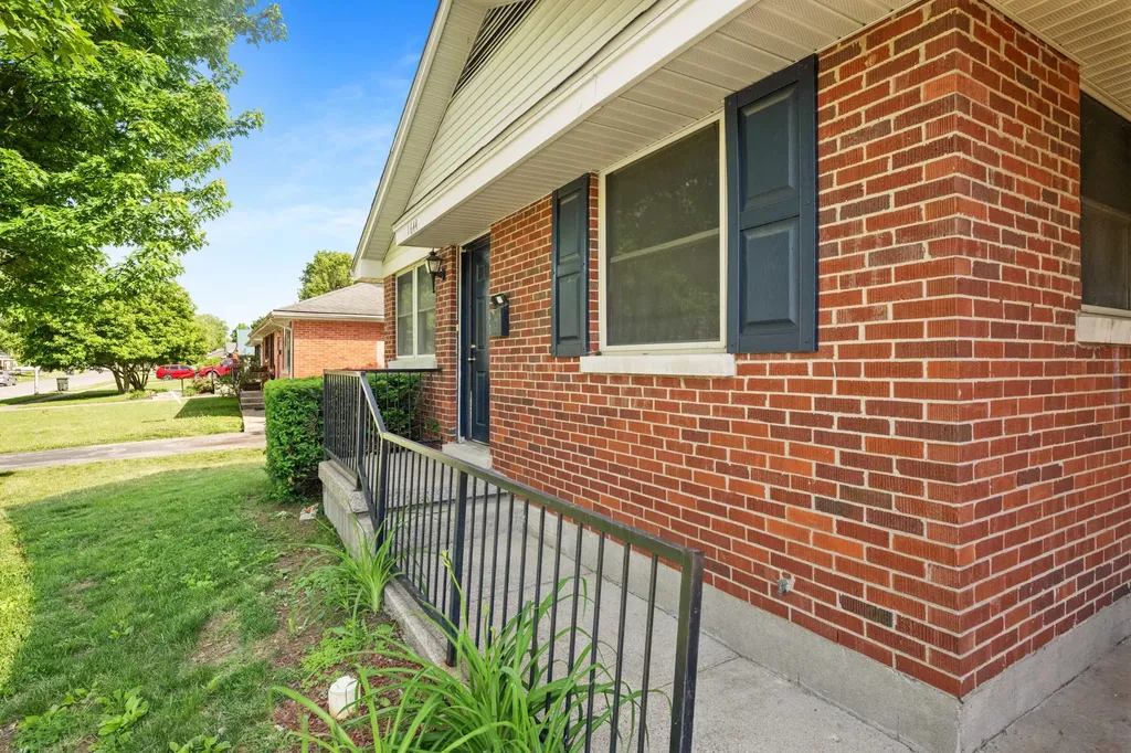 1644 Brittany Lane Lexington KY 40504