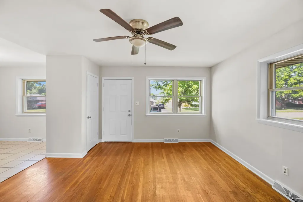 1644 Brittany Lane Lexington KY 40504