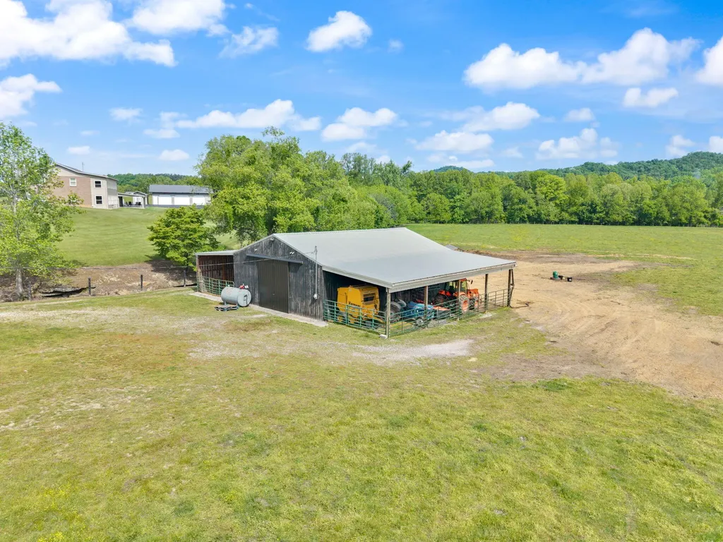 2560 Mcbrayer Road Clearfield KY 40313