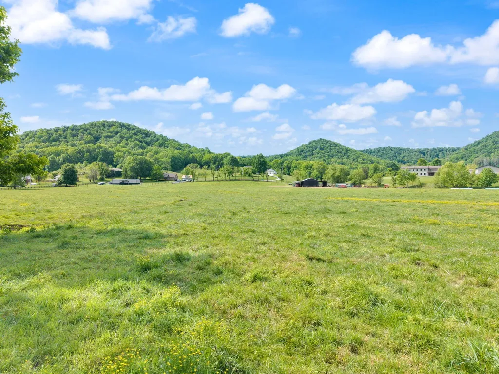 2560 Mcbrayer Road Clearfield KY 40313