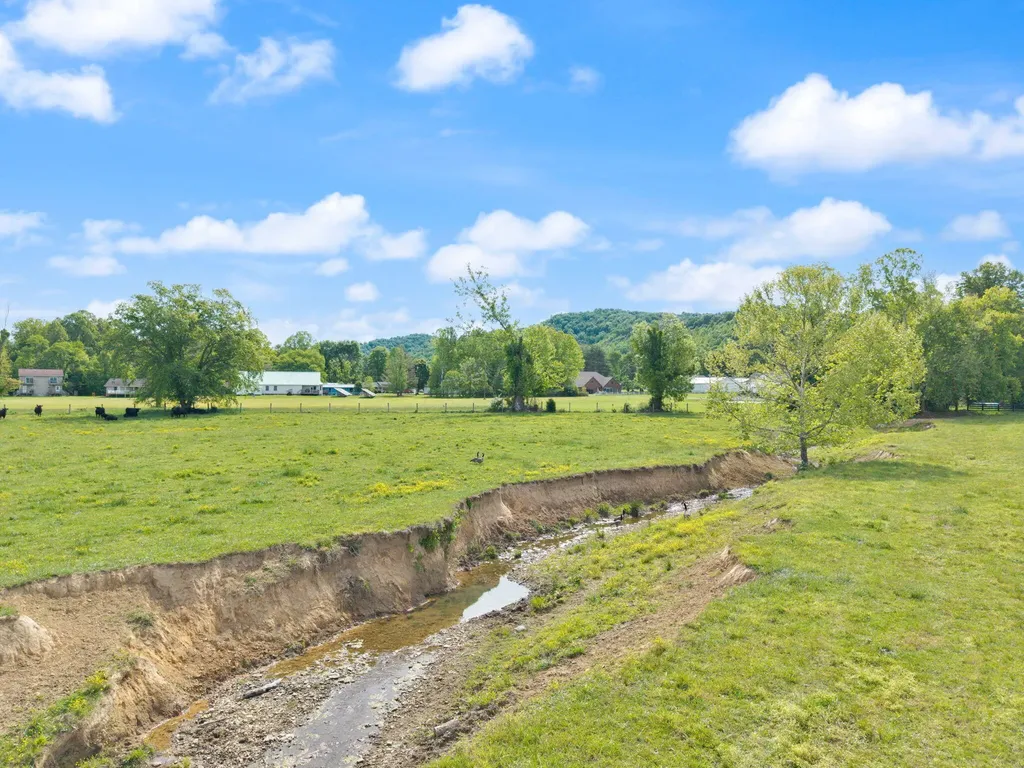 2560 Mcbrayer Road Clearfield KY 40313